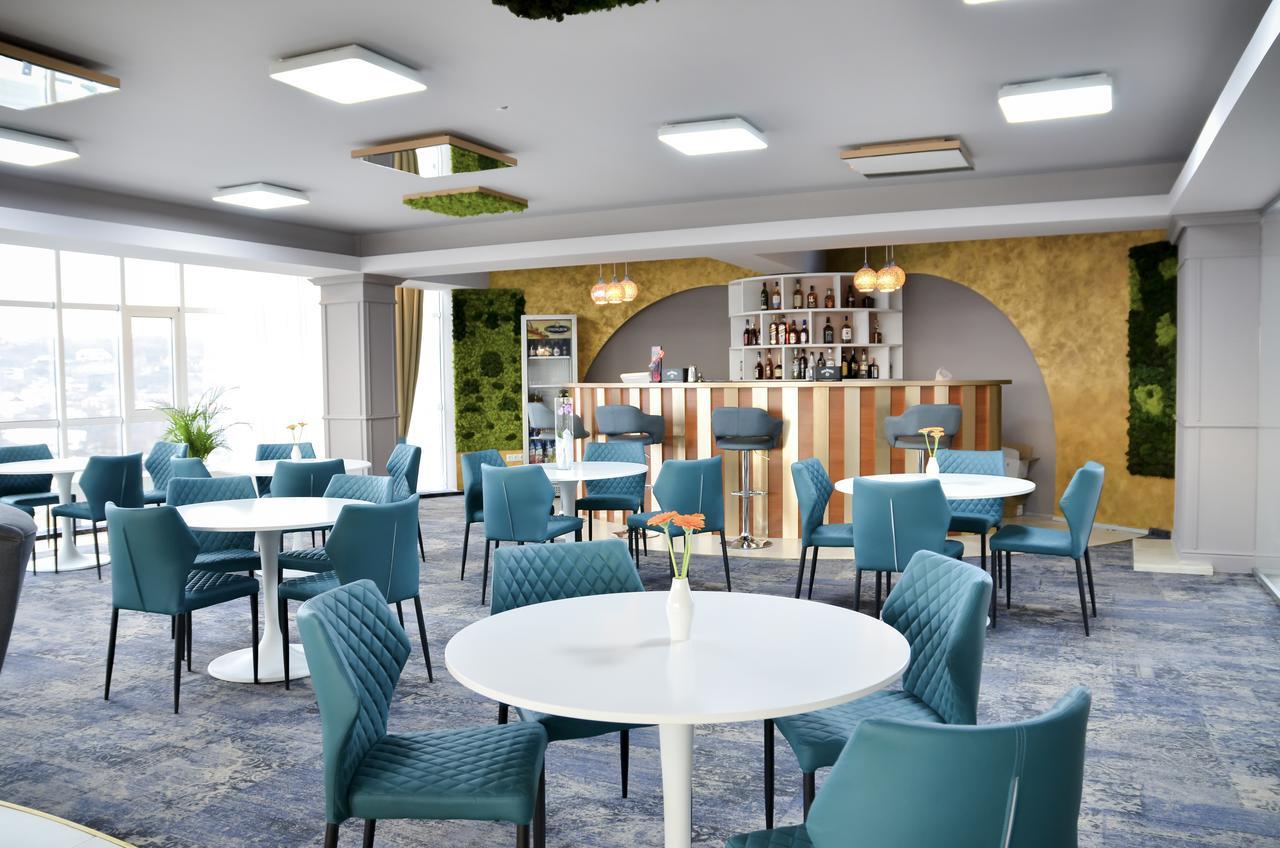 Hotel Afrodita -Vălenii de Munte Exteriör bild